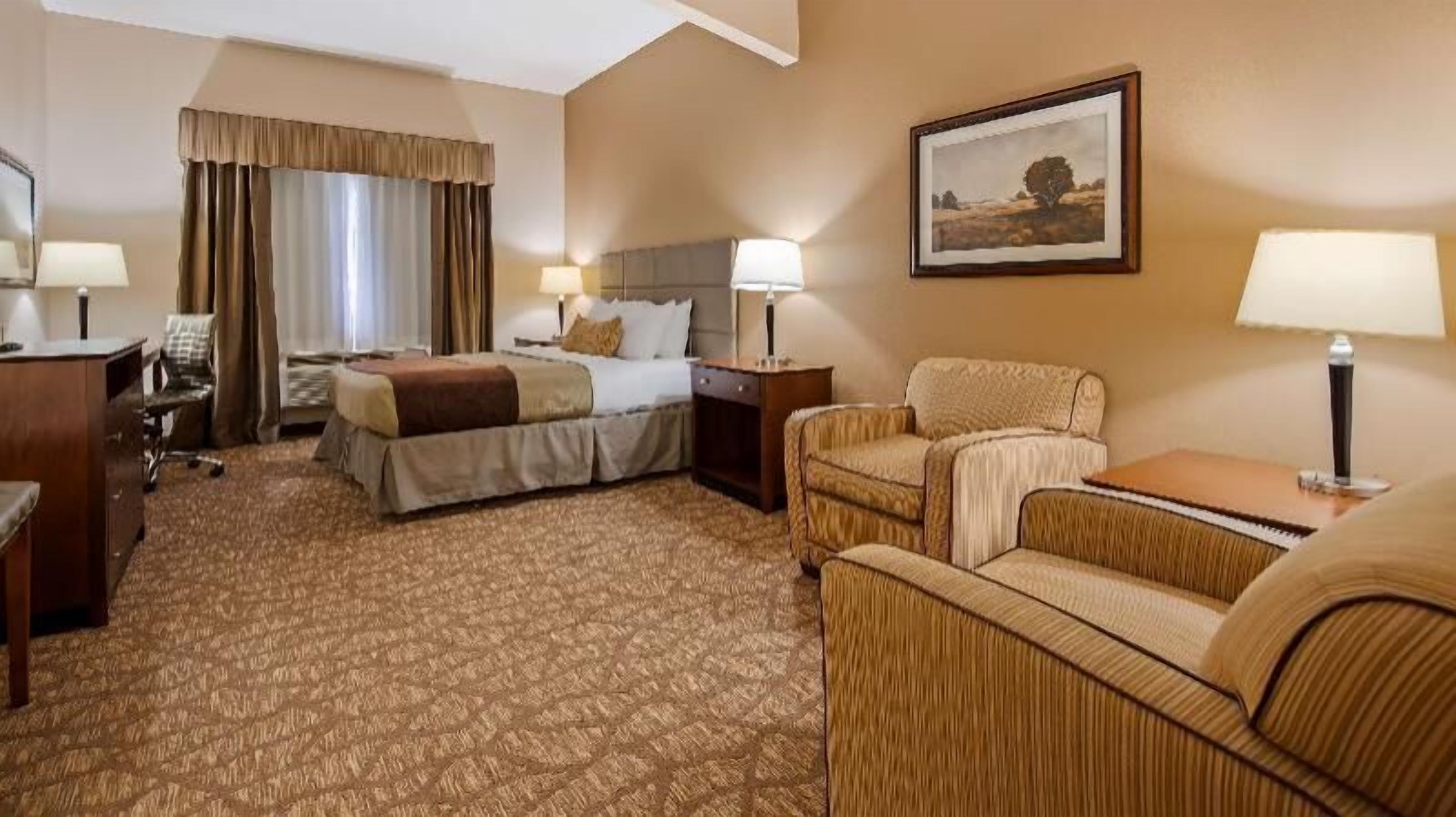 In-room safe, desk, iron/ironing board, free cots/infant beds