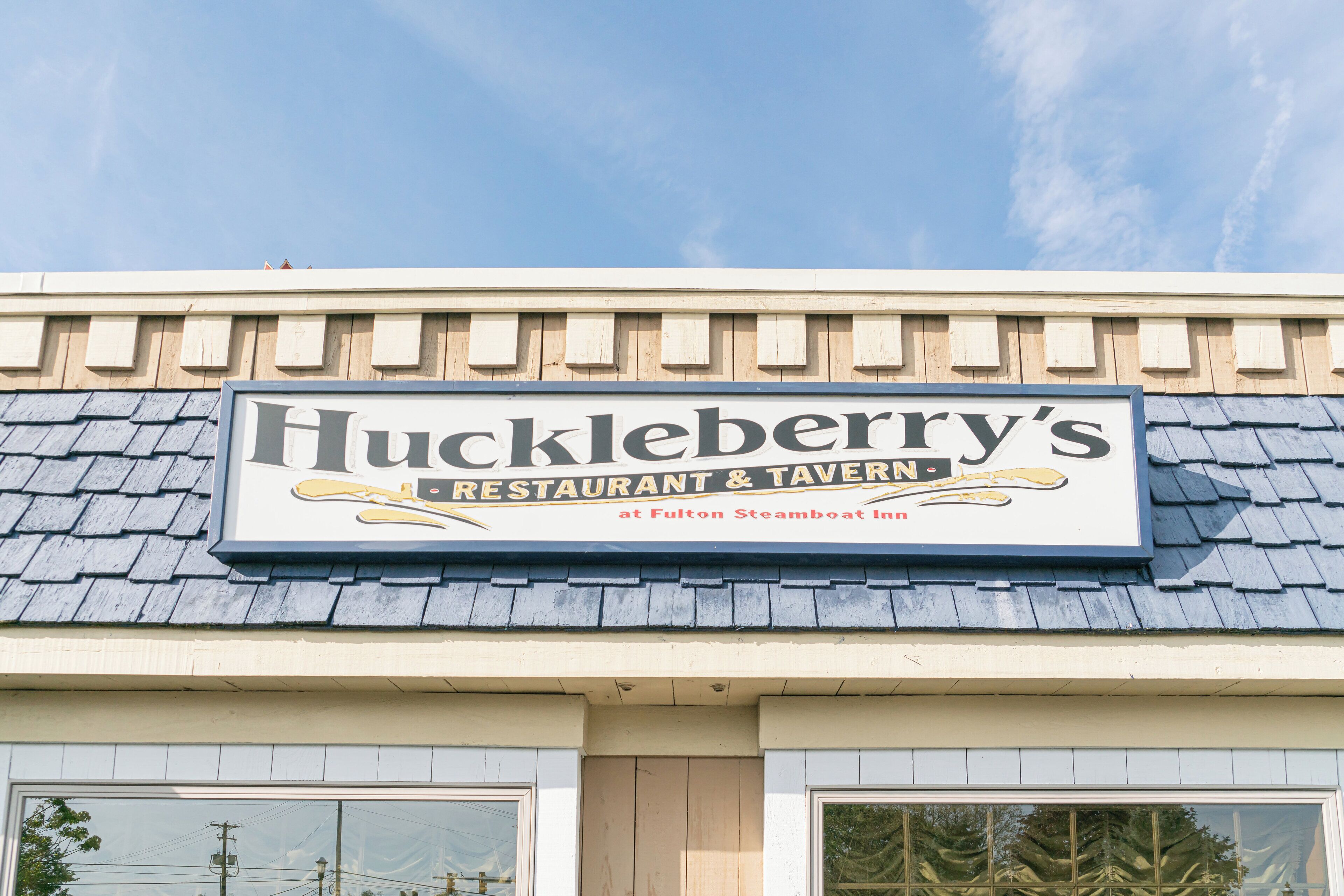 A sign for Huckleberry's Restaurant & Tavern at Fulton Steamboat Inn.