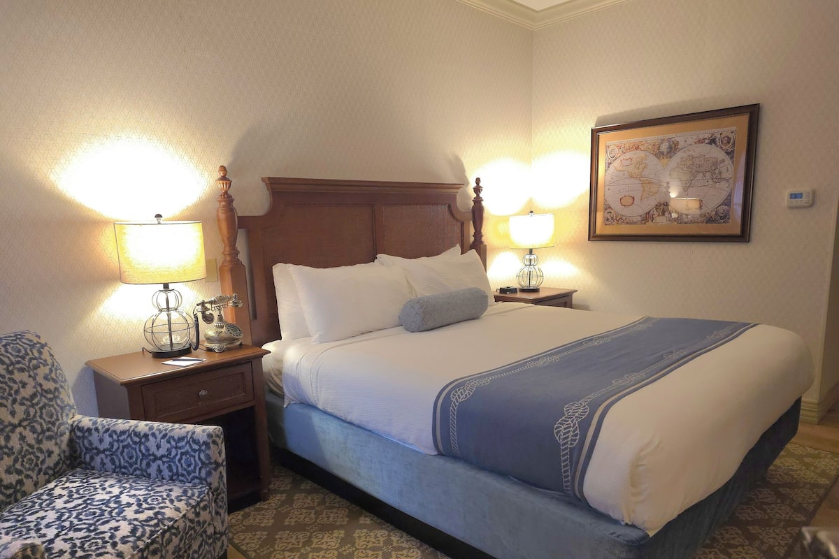 In-room safe, blackout drapes, iron/ironing board, free WiFi