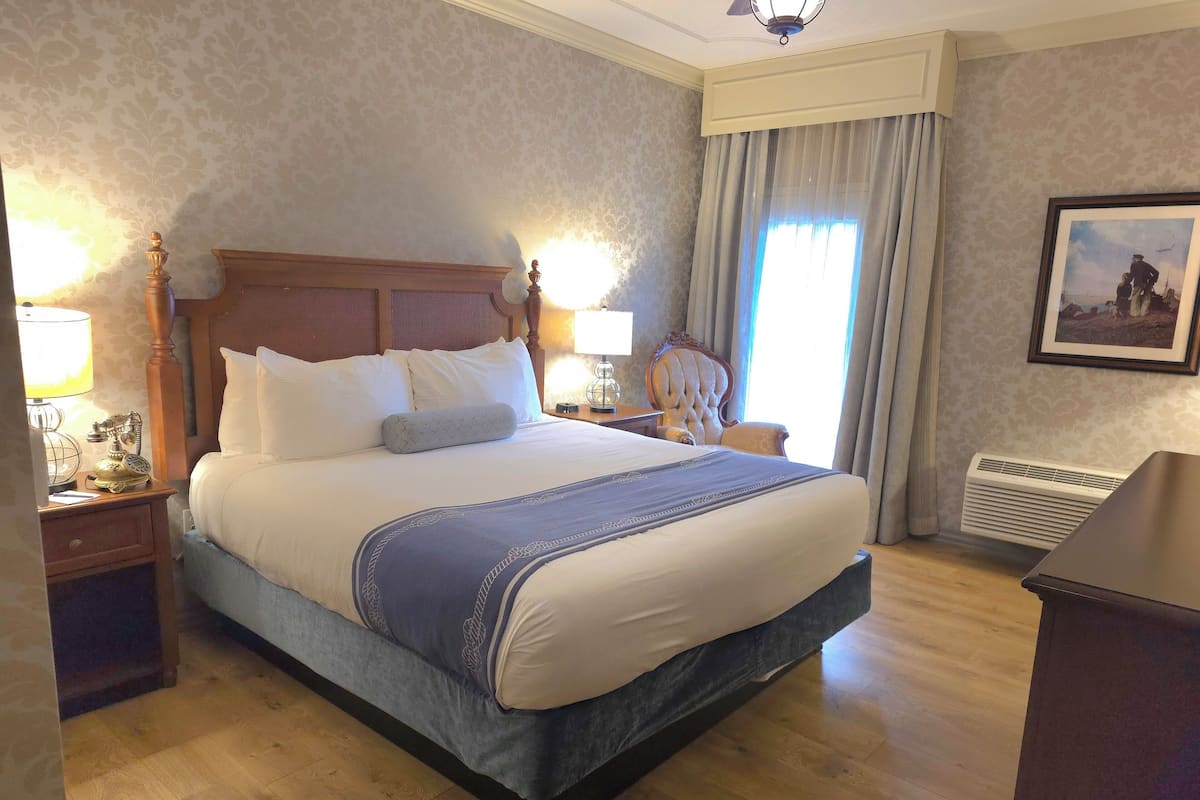 Standard Room, 2 Queen Beds | In-room safe, blackout drapes, iron/ironing board, free WiFi