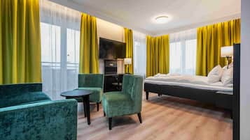 Rom – business, ikke-røyk | Senger med overmadrass, blendingsgardiner og lydisolert