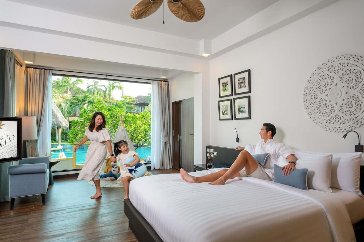 Minibar, caja de seguridad en la habitación y cortinas blackout