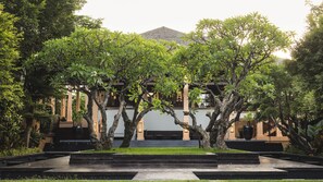 Garden - Mövenpick Asara Resort & Spa Hua Hin (Hua Hin)