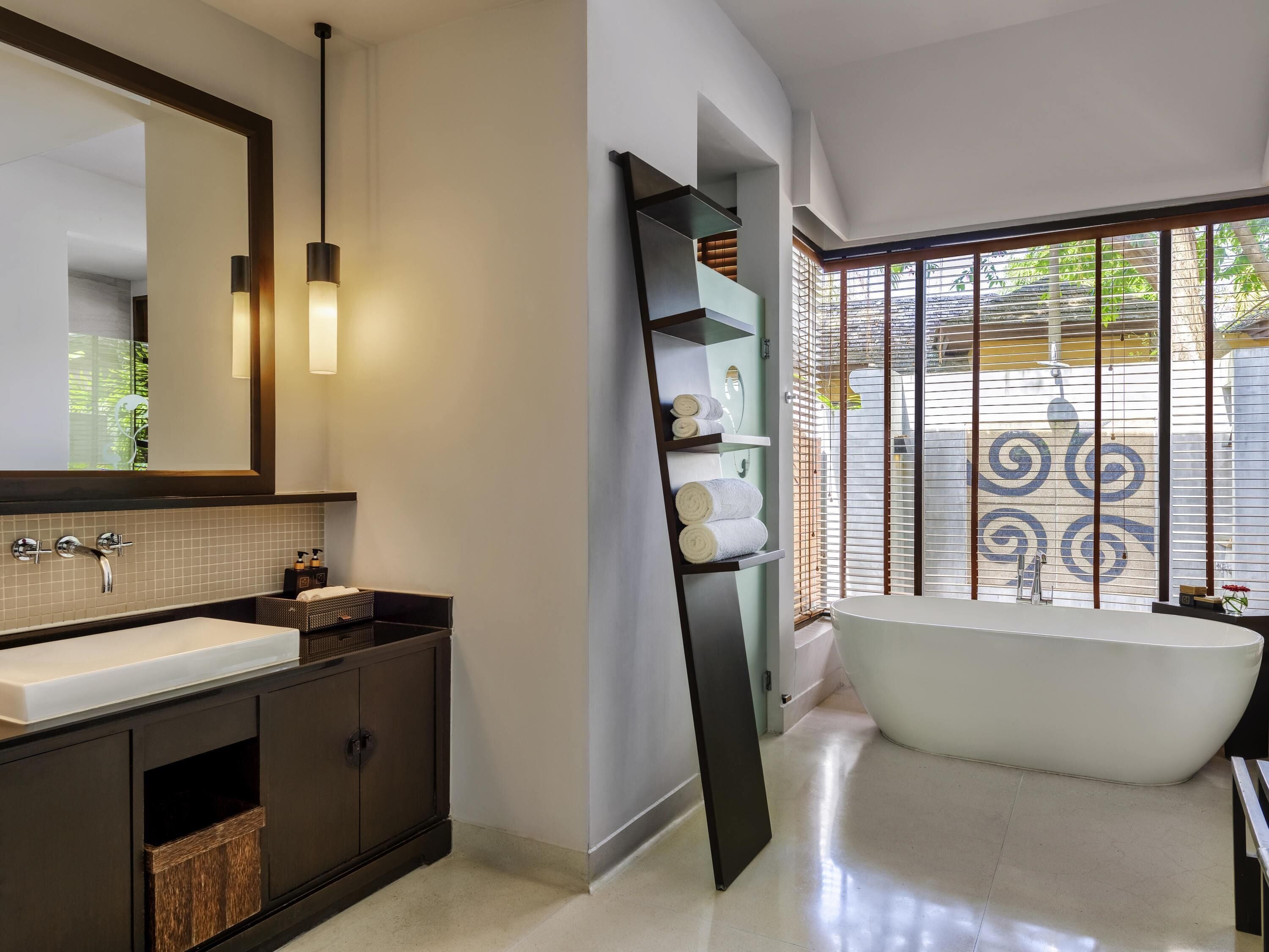 迷你吧、客房内保险箱、遮光窗帘、熨斗/熨衣板