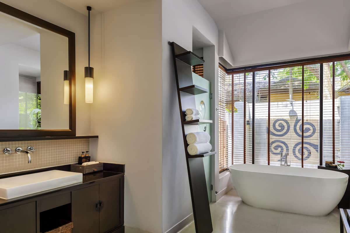 미니바, 객실 내 금고, 암막 커튼, 다리미/다리미판