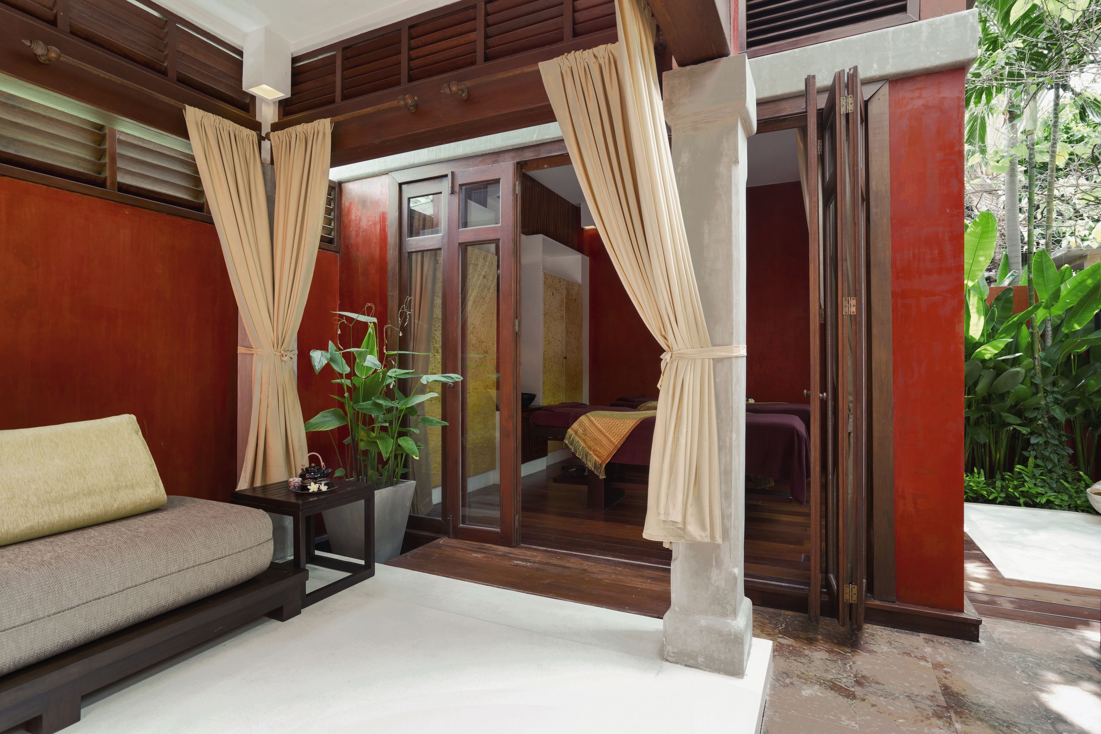 couples treatment room(s), hot tub, steam room, body treatments