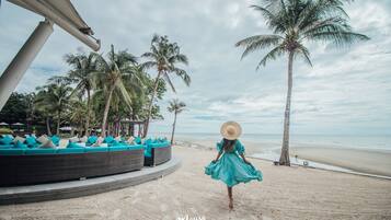 Gandules de platja, para-sols per a la platja i tovalloles de platja