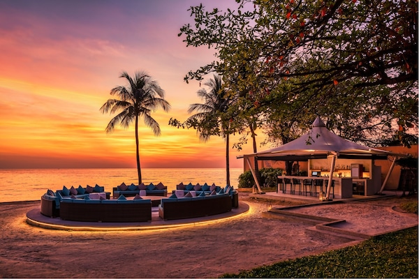 Beach bar