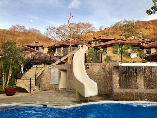 Villas Hermosa Heights