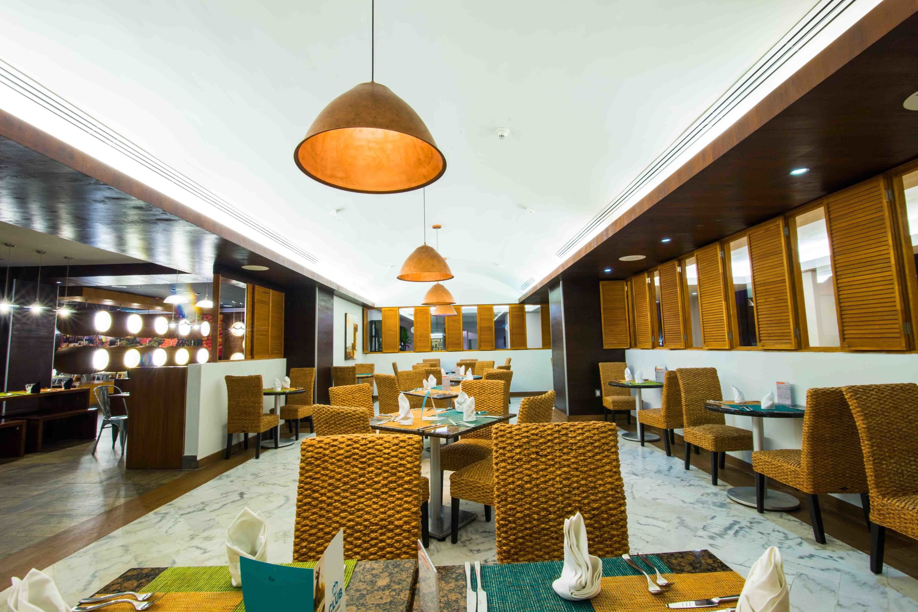 daily buffet breakfast for a fee