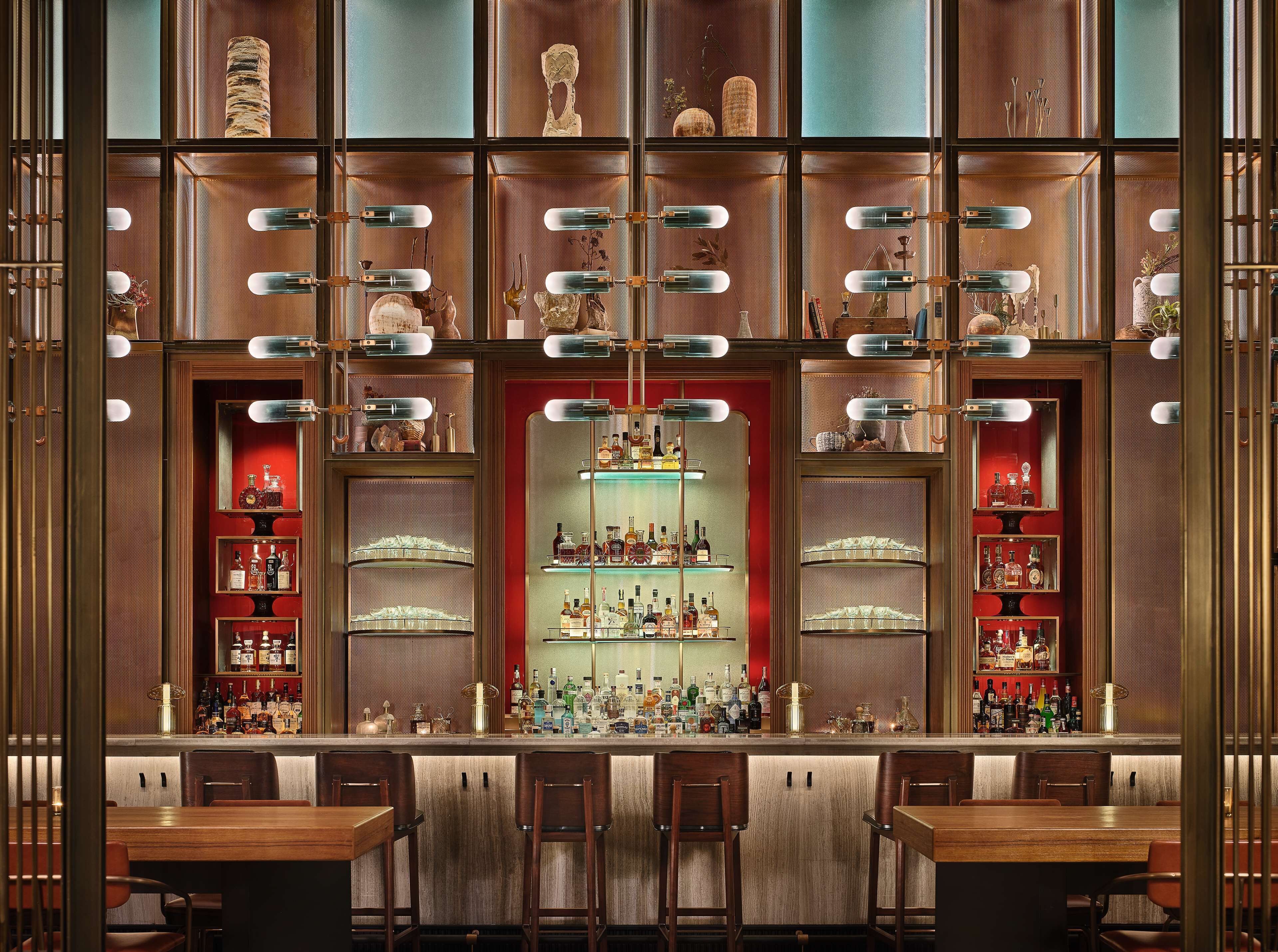 3 restaurants, breakfast, lunch, dinner served; italian cuisine