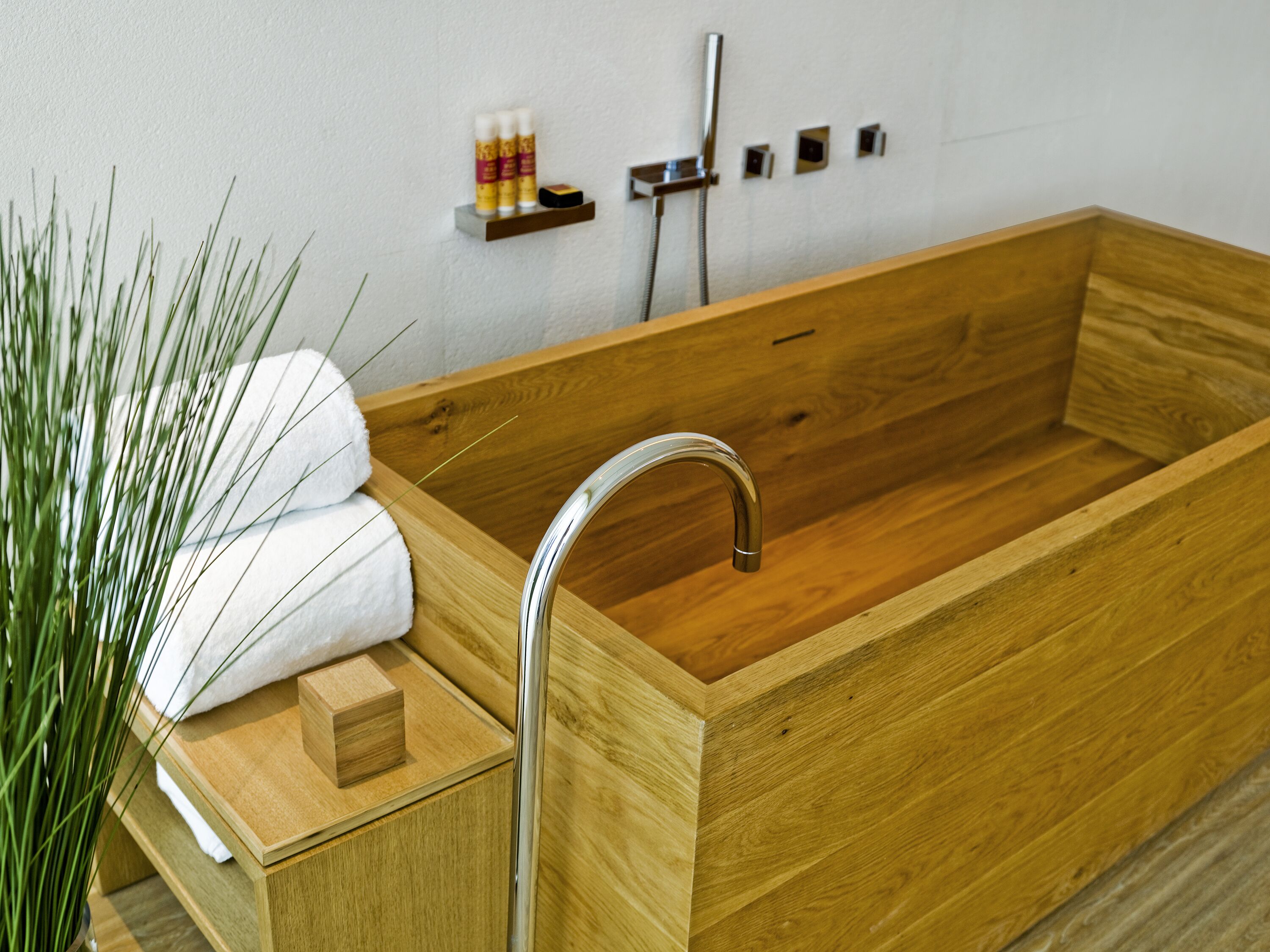 premium bedding, free minibar, in-room safe, desk