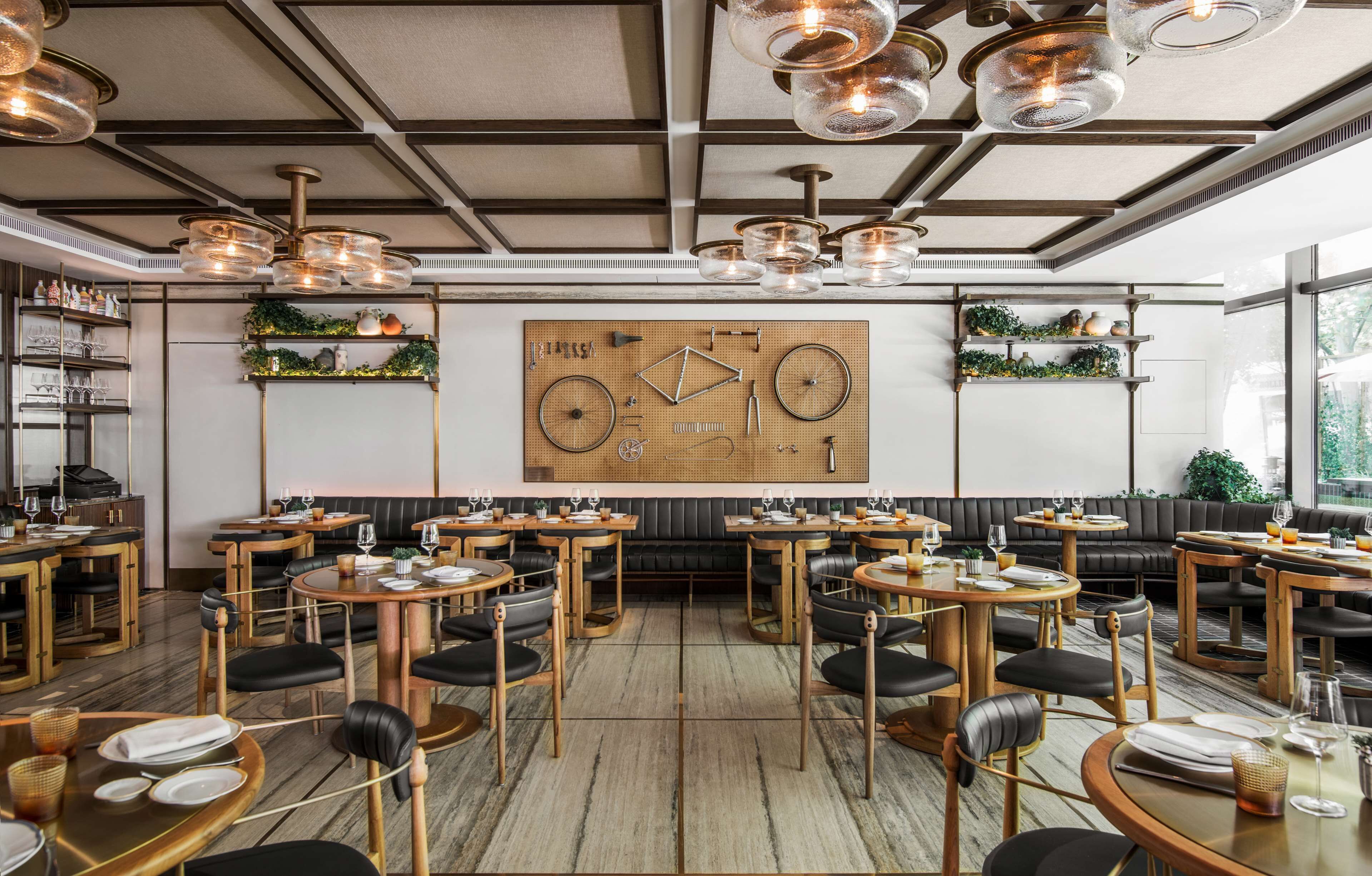 3 restaurants, breakfast, lunch, dinner served; italian cuisine