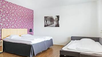 Familjerum (Single Bed) | Strykjärn/strykbräda, gratis wi-fi och sängkläder