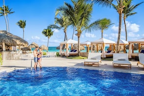 9 outdoor pools, open 8:00 AM to 6:00 PM, free cabanas, pool umbrellas