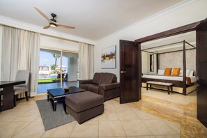 Elegance Club Swim Up Suite with Jacuzzi - Adults Only