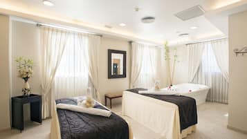 Behandlungsräume für Paare, Sauna, Whirlpool, Türkisches Bad/Hamam