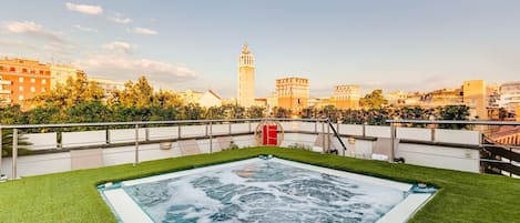 Rooftop pool