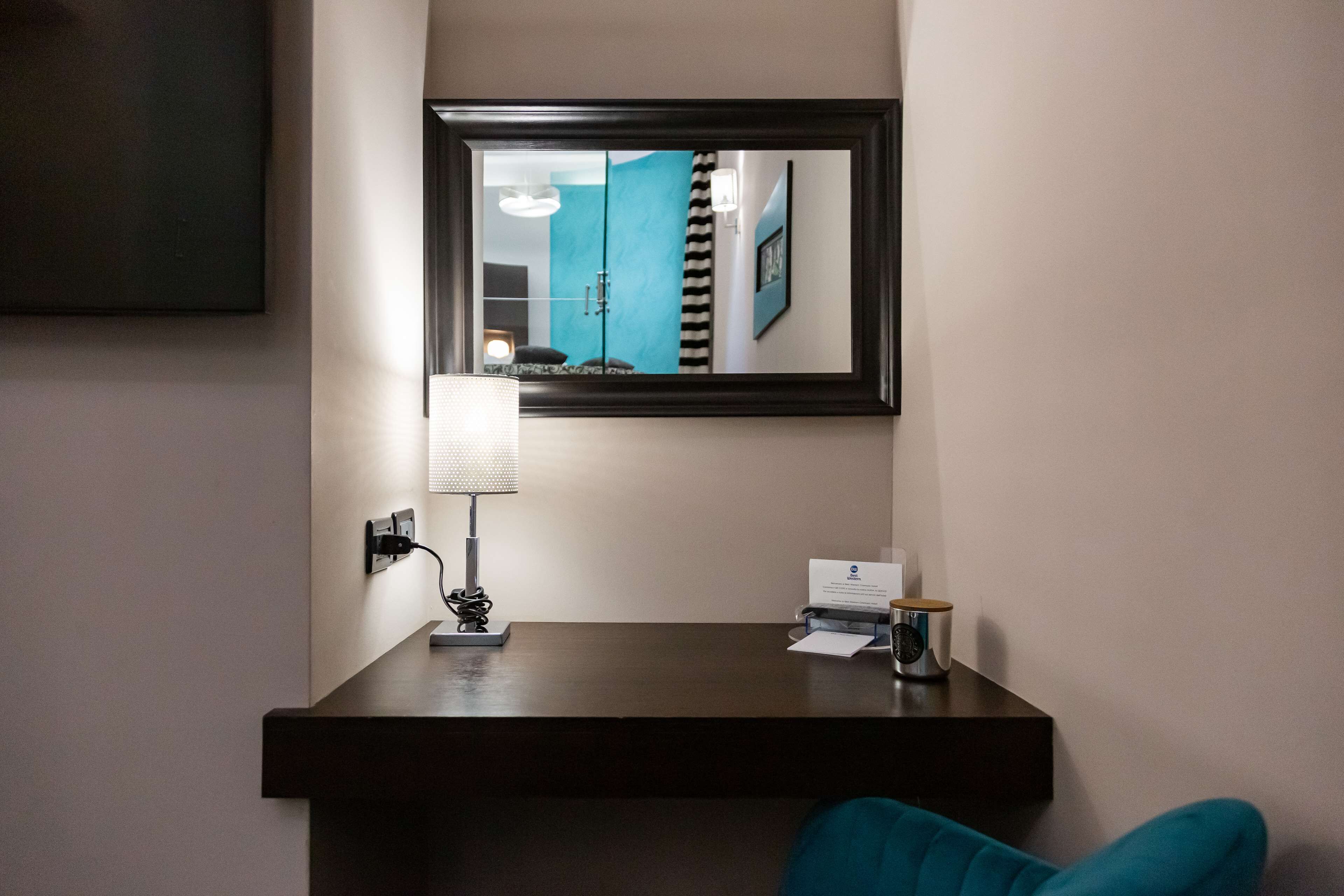 suite, 1 king bed, hot tub | premium bedding, minibar, in-room safe, desk