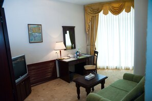 TV 21 polegadas com canais a cabo, DVD player