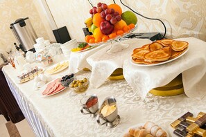 Se sirven desayunos, almuerzos y cenas