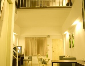 Deluxe Duplex | Living room - Nantra De Boutique (Pattaya)