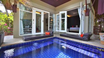 Private pool
