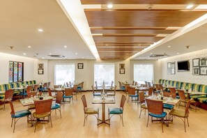 Restaurant - Lemon Tree Hotel, Ahmedabad (Ahmedabad)