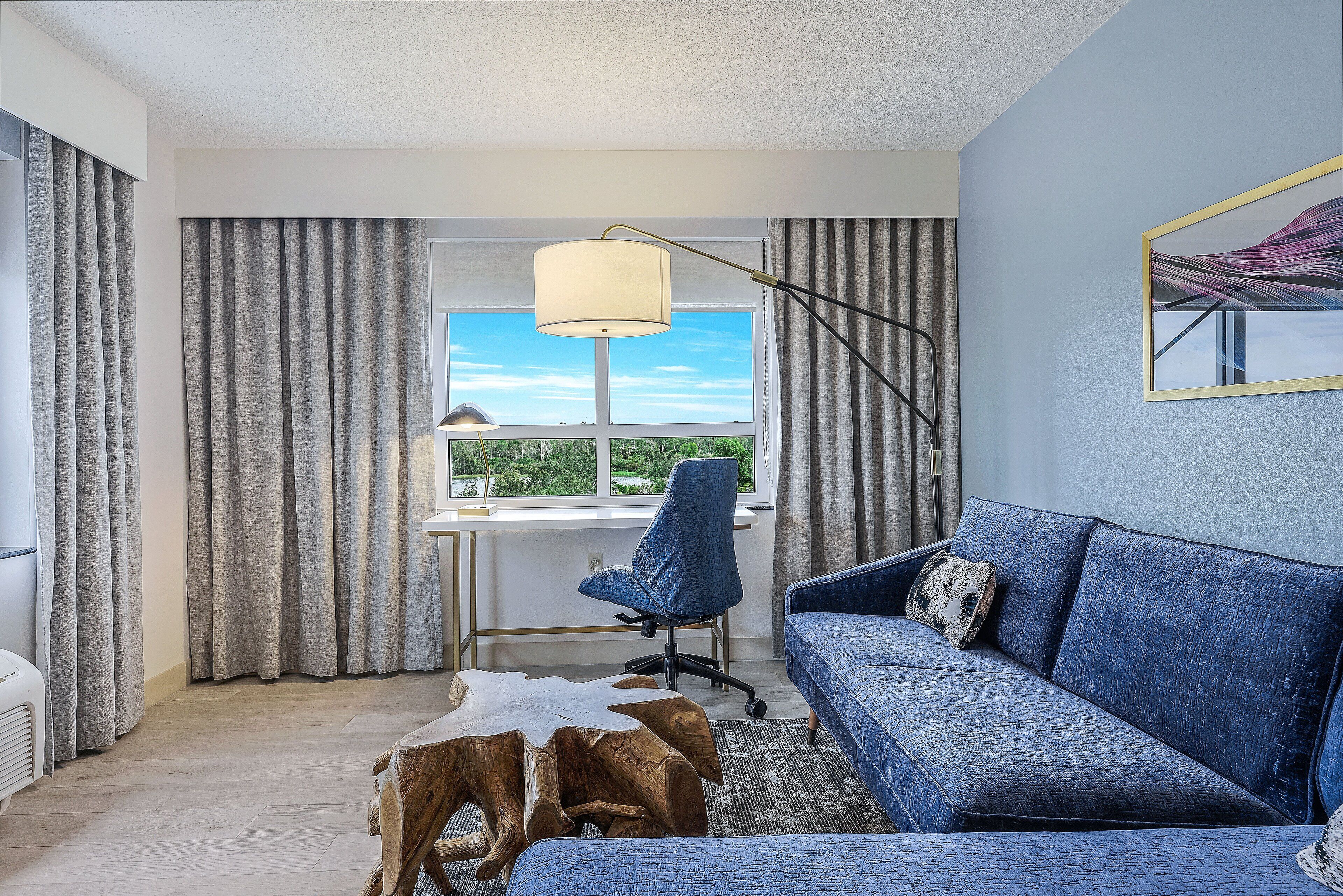 1 bedroom, premium bedding, desk, laptop workspace