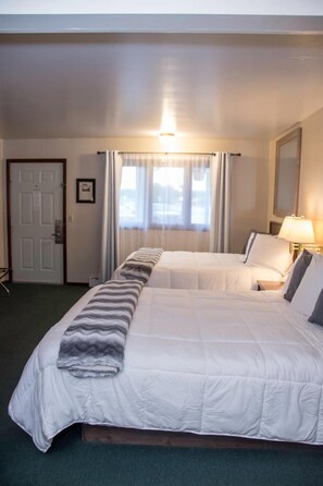 Standard Double Room, 2 Queen Beds, Non Smoking | Individually decorated, individually furnished, blackout drapes - The Park Motel (Denison)