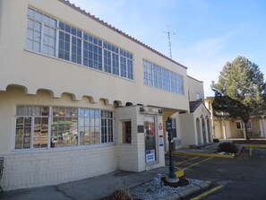Exterior - The Park Motel (Denison)