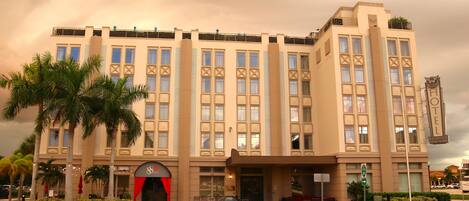 Fachada de la propiedad