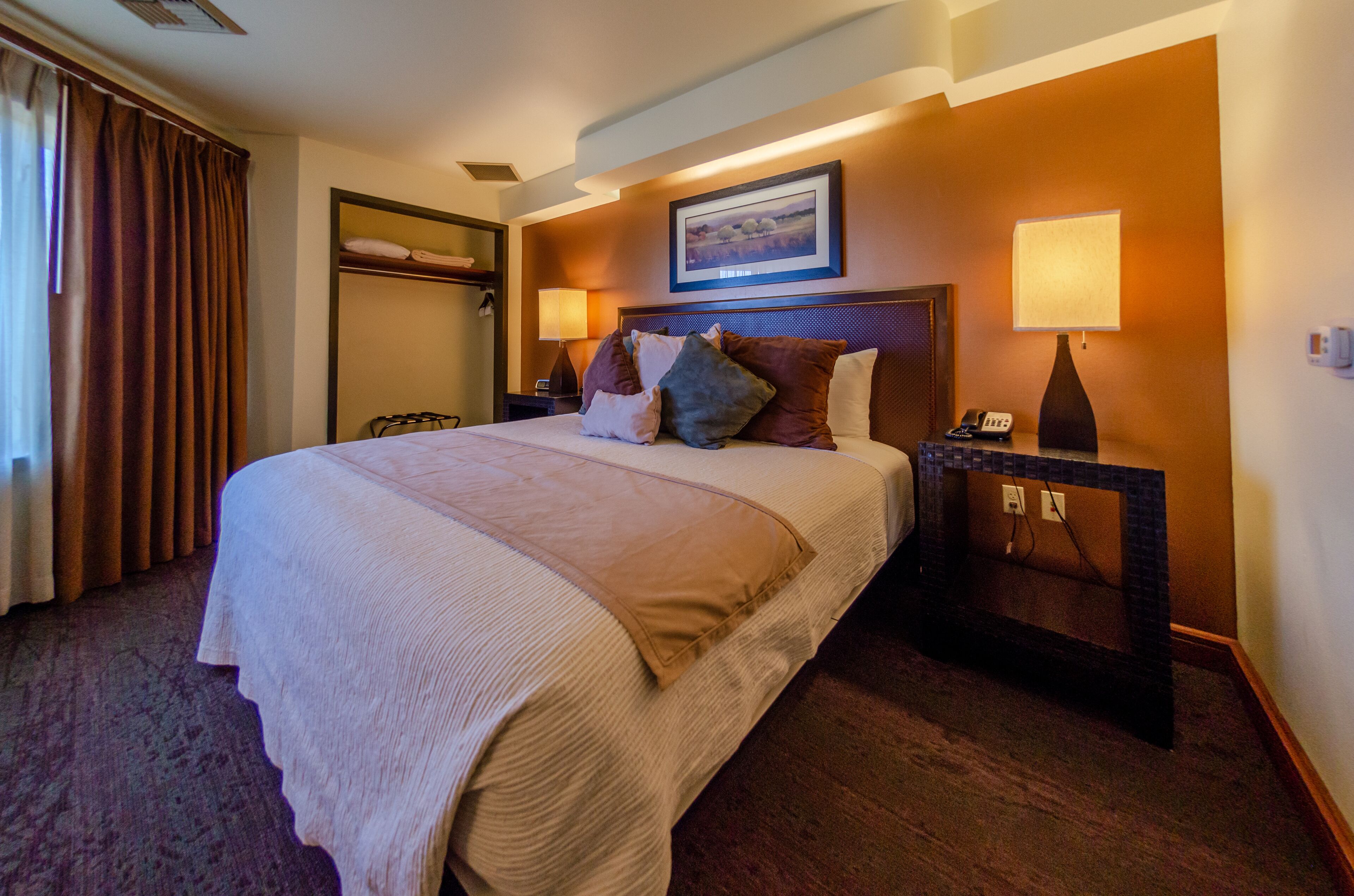 star suite | premium bedding, pillow-top beds, desk, laptop workspace