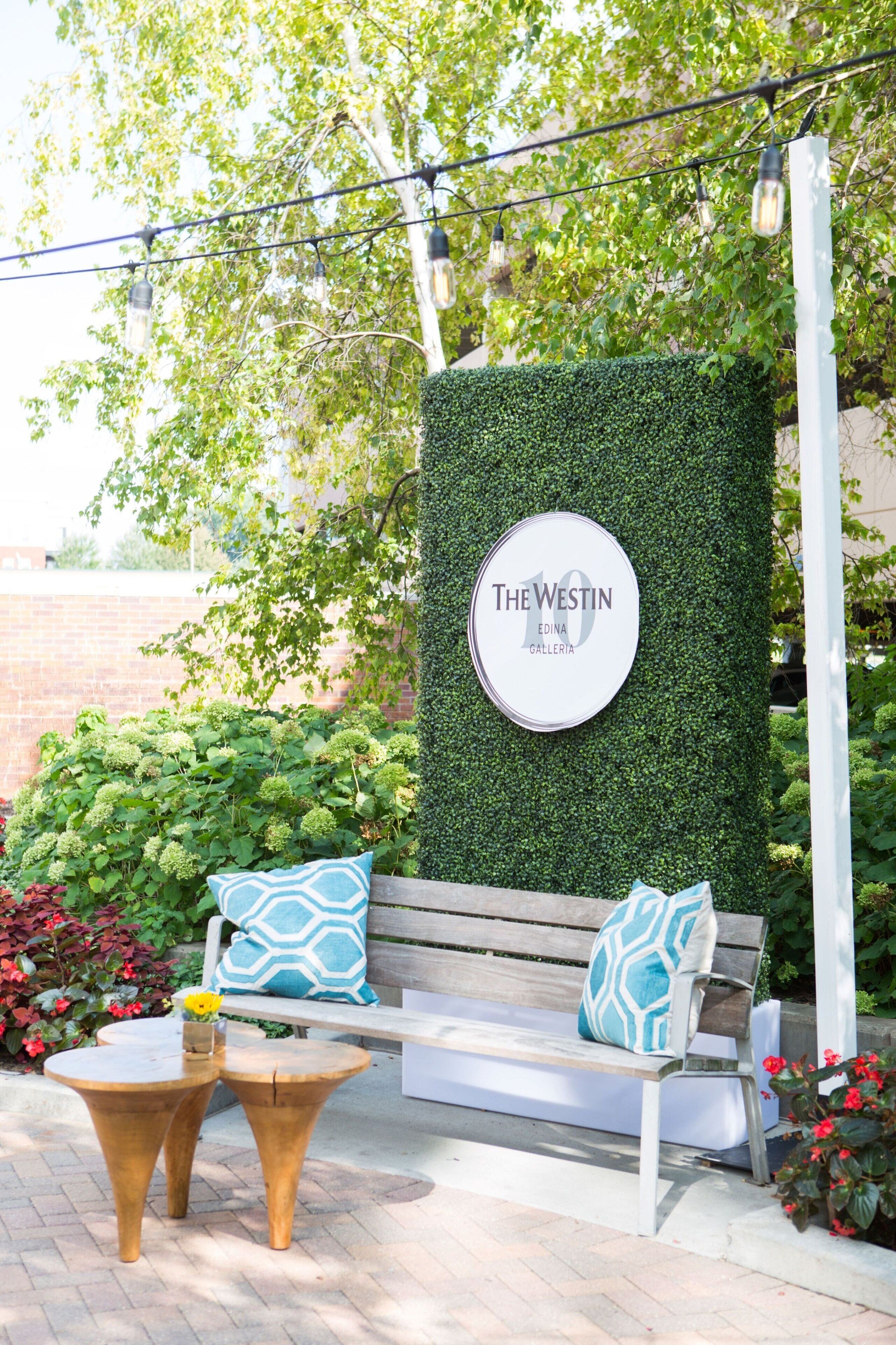 serves lunch and dinner