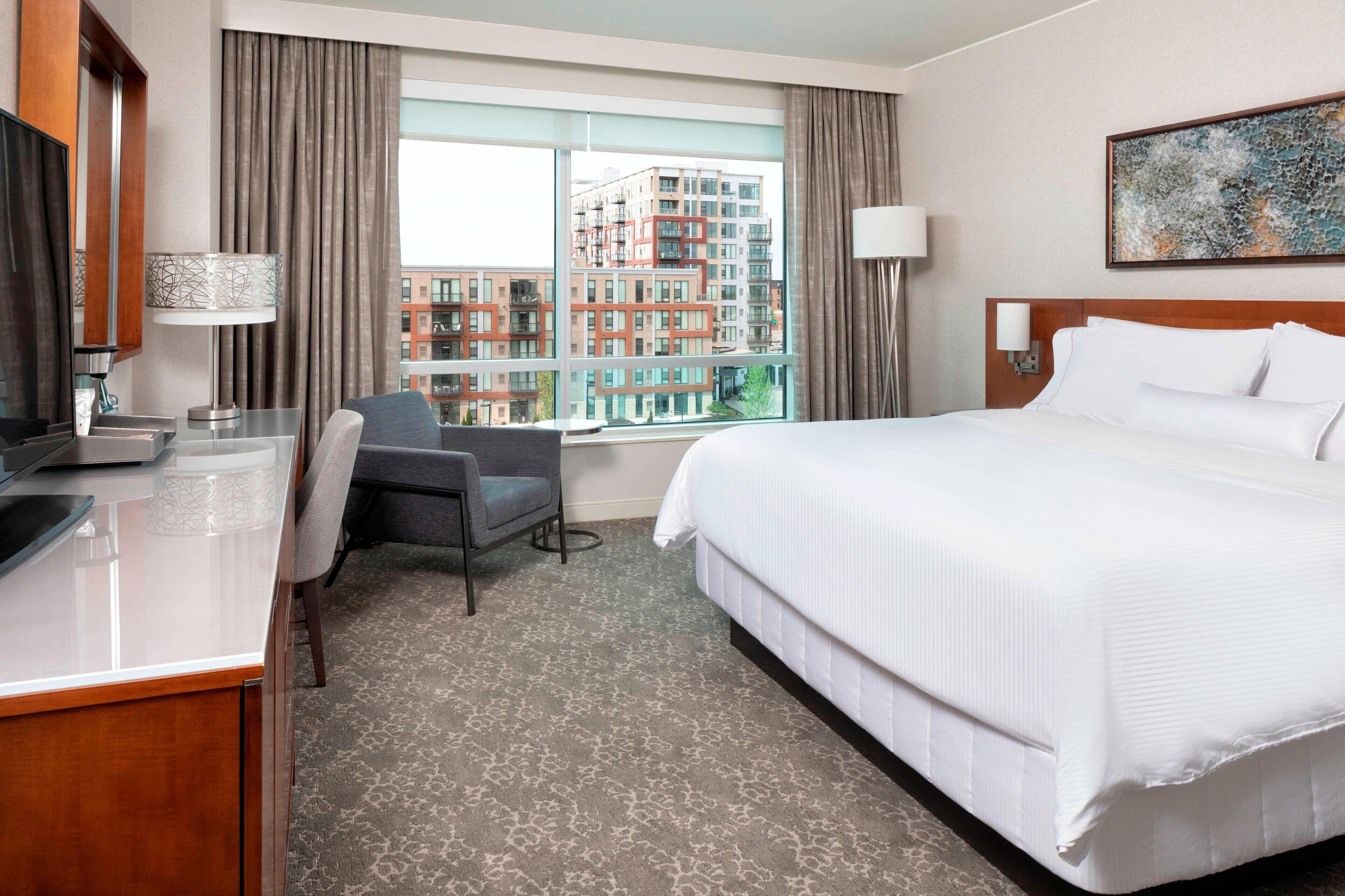 1 bedroom, Frette Italian sheets, premium bedding, down comforters