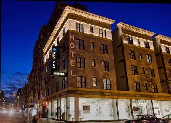 Front of property - evening/night