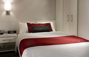 Standard Double Room, 1 Double Bed, Non Smoking | In-room safe, desk, laptop workspace, blackout drapes - GEM Hotel - Chelsea (New York)