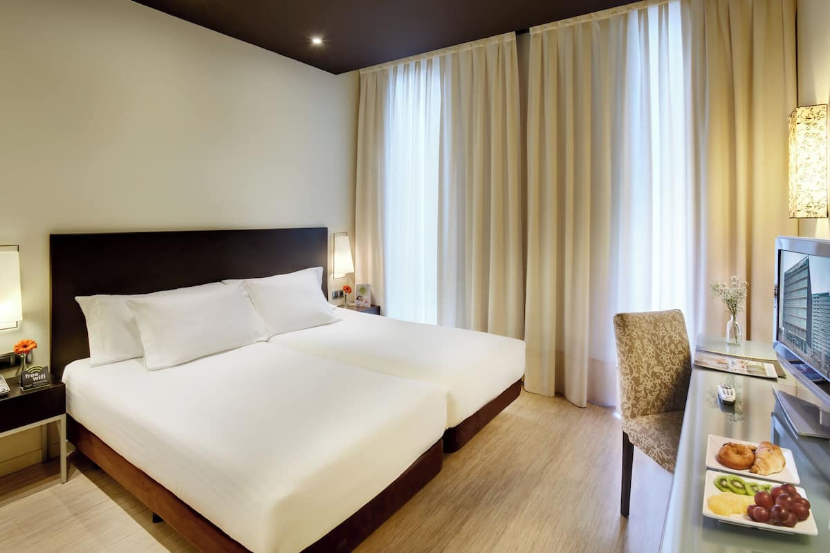 junior suite, 2 single beds (twin) | minibar, in-room safe, blackout curtains, soundproofing