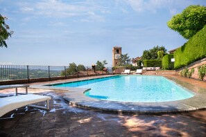 Sundeck - Hotel Castello di Santa Vittoria (Santa Vittoria d'Alba)