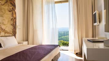 1 Schlafzimmer, hochwertige Bettwaren, Minibar, Zimmersafe