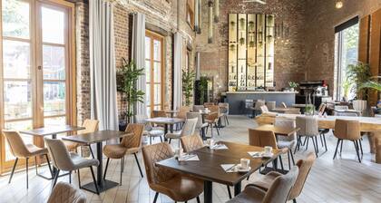 Eburon Hotel - Different Hotels
