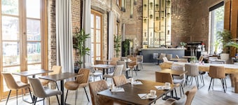 Eburon Hotel - Different Hotels
