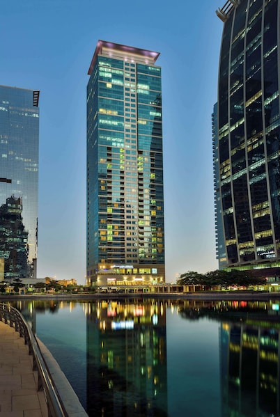 Oaks Liwa Heights Suites