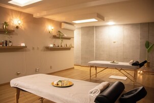 Couples treatment rooms, Turkish bath, body scrubs, facials