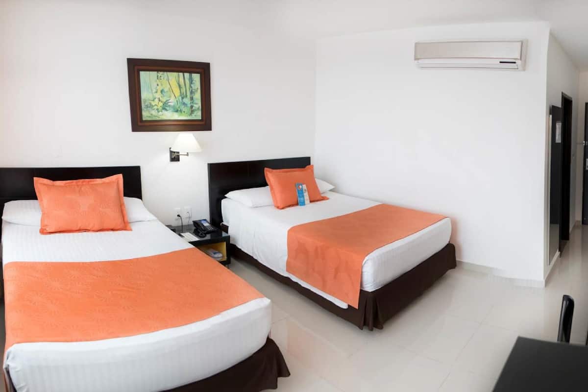 2 bedrooms, minibar, in-room safe, free WiFi