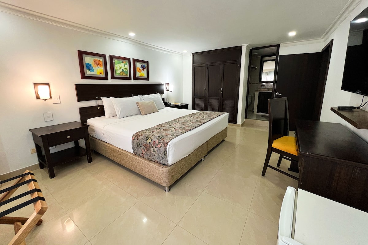 1 bedroom, premium bedding, down duvets, Select Comfort beds