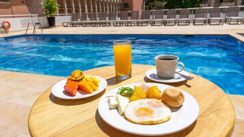 Desayuno buffet incluido todos los días 