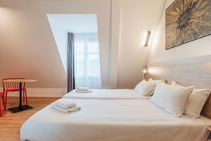 Studio, 1 Double or 2 Twin Beds | Desk, laptop workspace, blackout drapes, soundproofing - Residhotel Mulhouse Centre (Mulhouse)