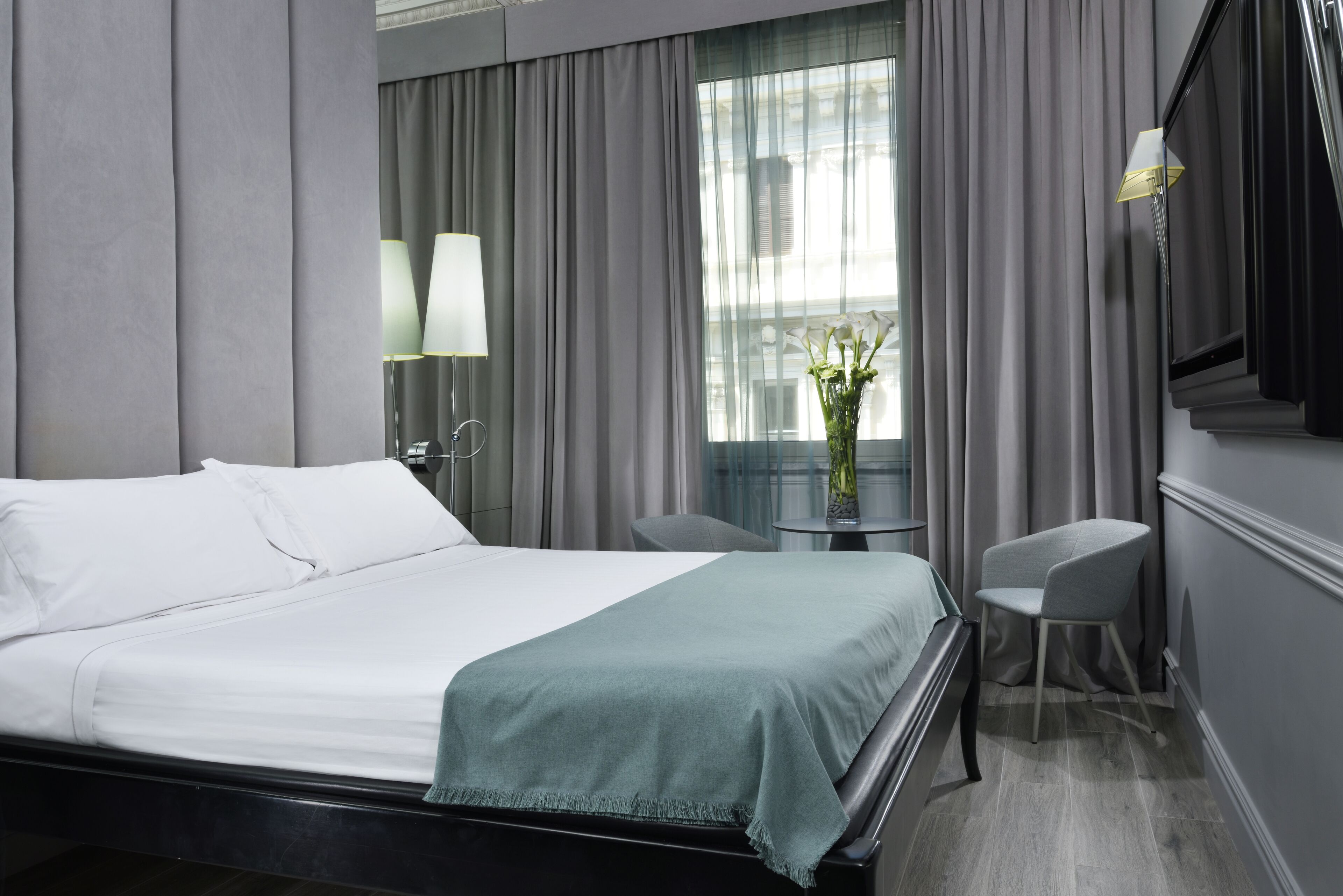 1 bedroom, down duvets, minibar, in-room safe