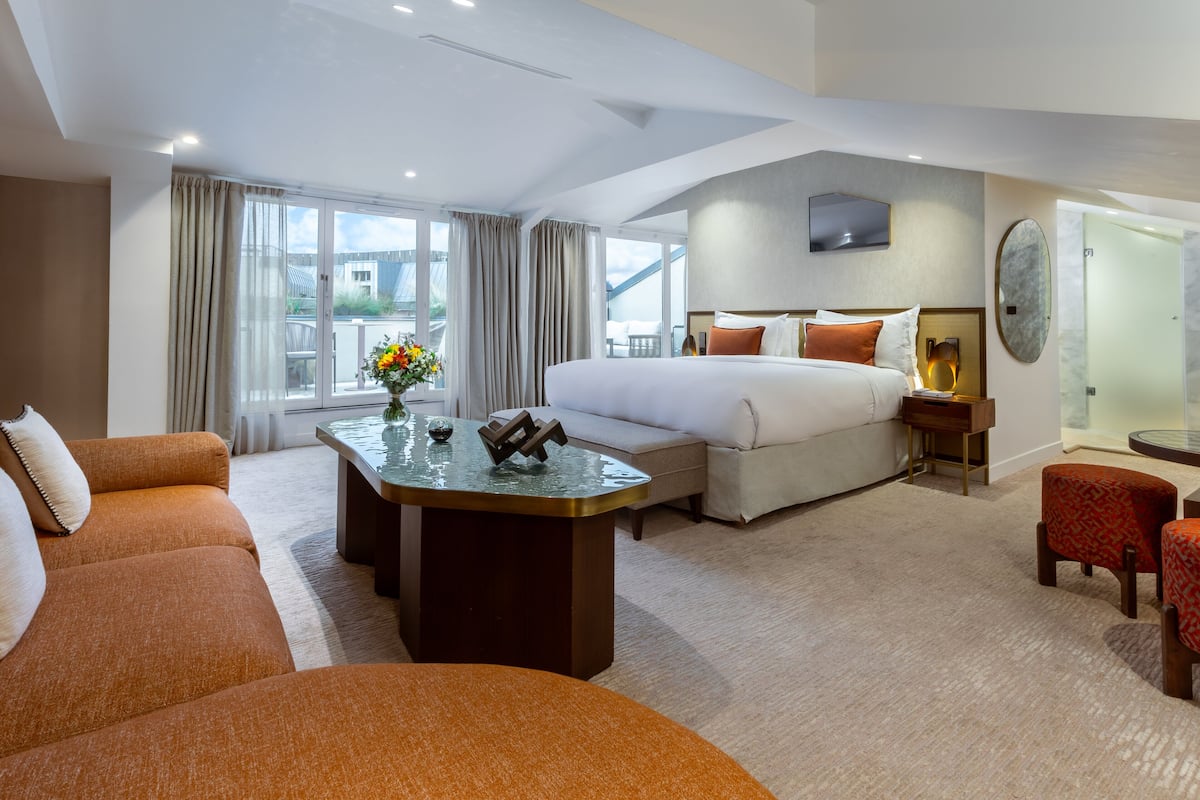 Suite, 1 King Bed (Prestige) | 1 bedroom, Egyptian cotton sheets, premium bedding, pillow-top beds